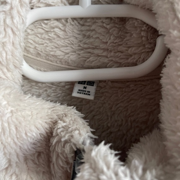 Uniqlo Cozy Cream Fleece Jacket Medium - Picture 3 of 4